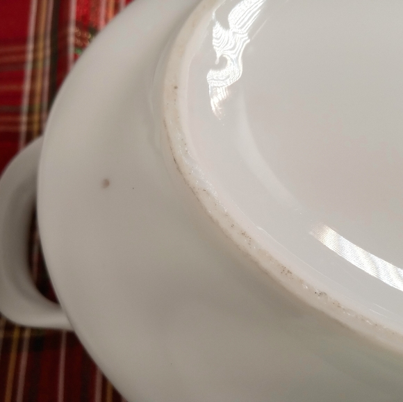 Vintage TK Thun Czechoslovakia Oval Covered Vegetable Dish - Pattern Gold Black - Picture 10 of 12